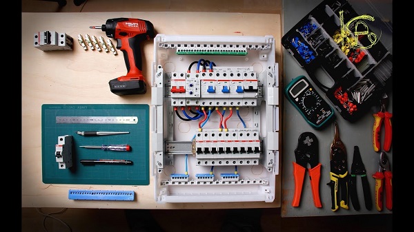 Электрический щит: как собирать и монтировать